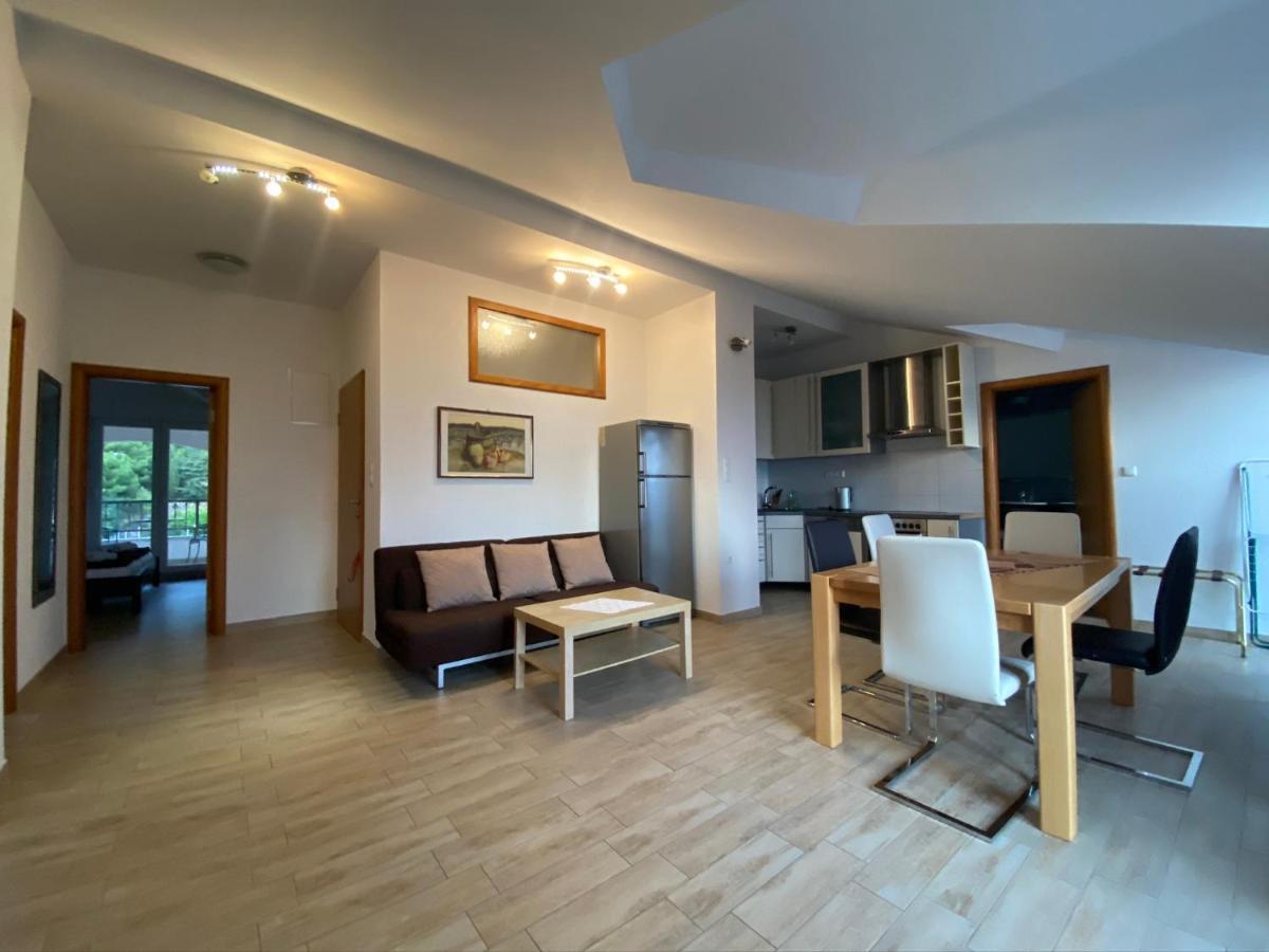 Apartment Grozdana Gradac (Split-Dalmatia)